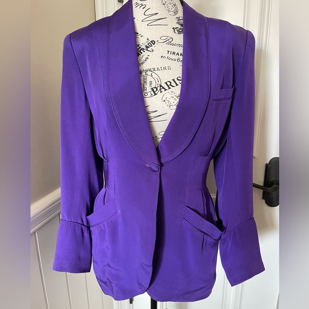 Richard Tyler Purple Blazer with Structured Shoulders and Tailored Silhouette